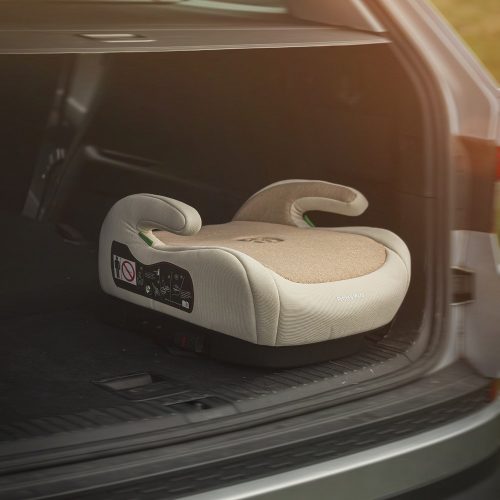 PETITE&MARS Optimus Ülésmagasító Pro i-Size  Caramel Brown125 - 150 cm (22-36 kg)