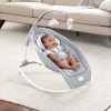 INGENUITY Rezgő hintaszék dallamokkal Cuddle Lamb 0hó+ 18kg-ig