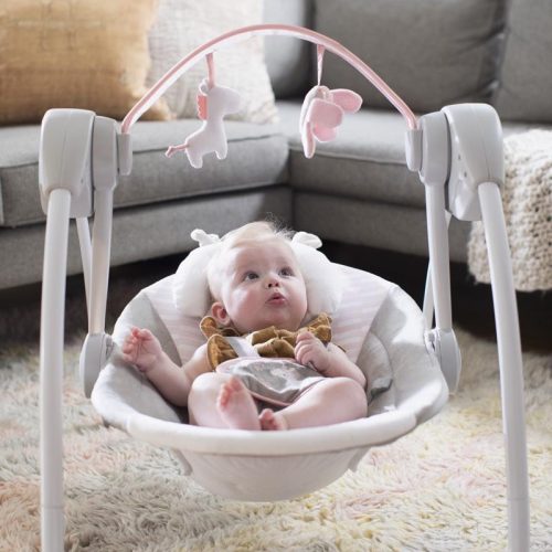 INGENUITY Hinta dallomokkal Flora the Unicorn™ 0hó+, 9kg-ig