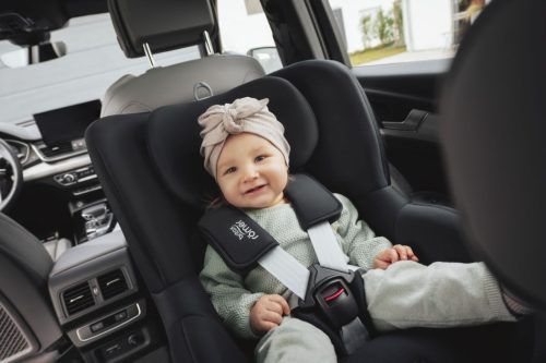 BRITAX RÖMER Dualfix M Plus Style Carbon Black gyerekülés 61-105cm