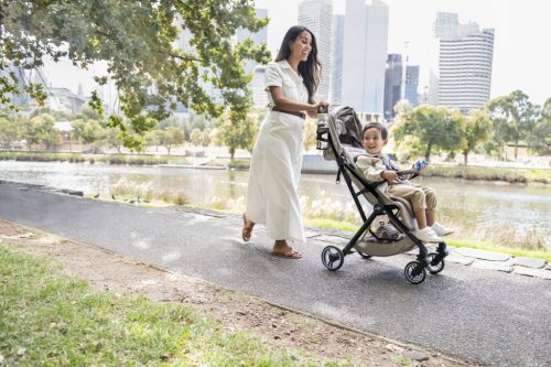 BRITAX RÖMER FLYLITE utazótáska Carbon Black