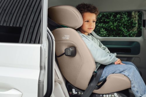BRITAX RÖMER Safefix Teak gyerekülés 100-150cm