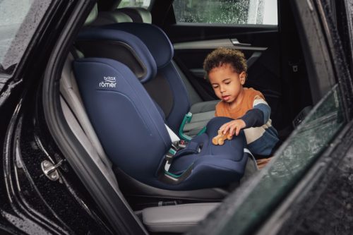 BRITAX RÖMER Versafix Space Black gyerekülés 76-150cm