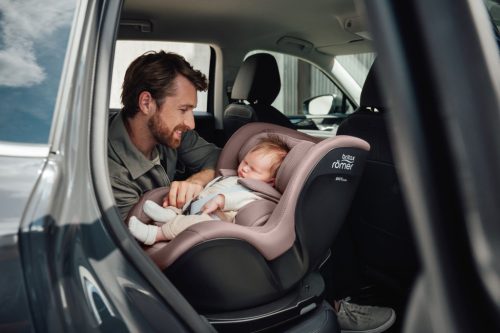 BRITAX RÖMER Dualfix Pro Classic Deep Grey gyerekülés 40-105cm